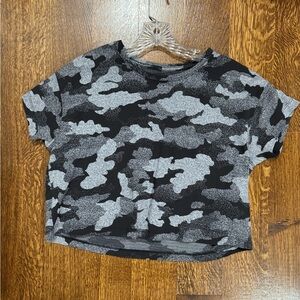 Cropped camo tee!